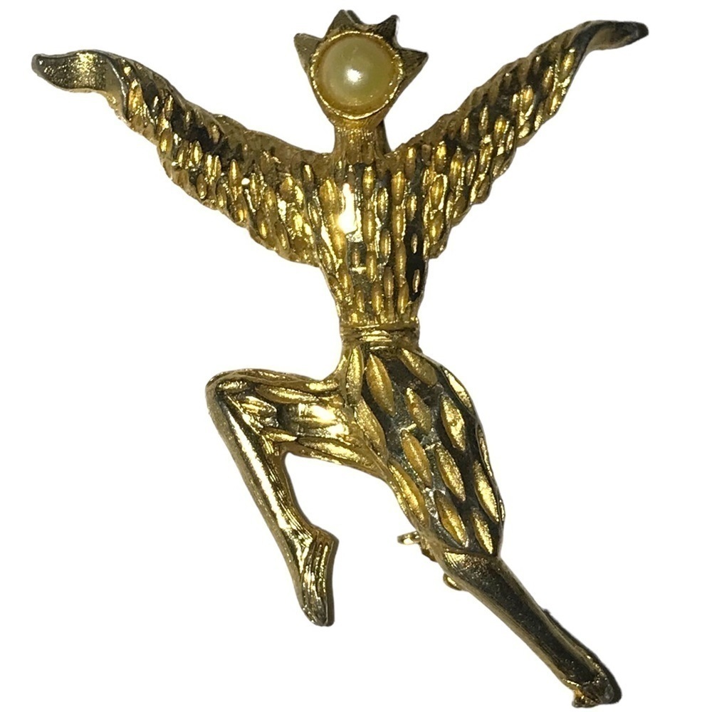 Vintage Gold Tone Brooch Dancing Leaping Queen Harlequin Clown Faux Pearl Face